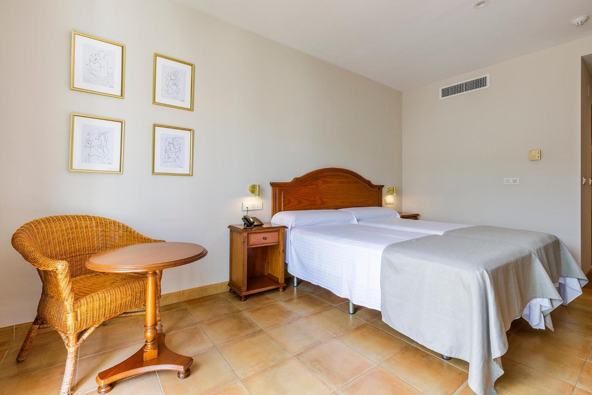 Hotel Almijara - Mares Ла-Еррадура Екстер'єр фото