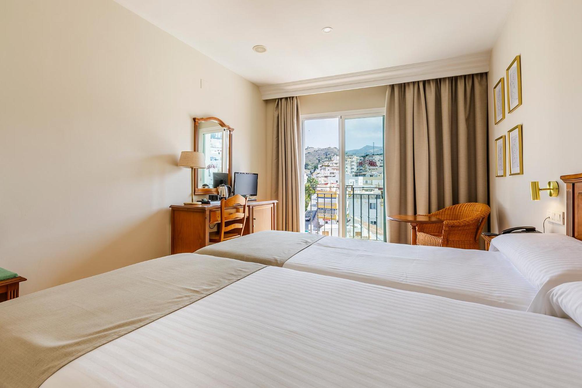 Hotel Almijara - Mares Ла-Еррадура Екстер'єр фото