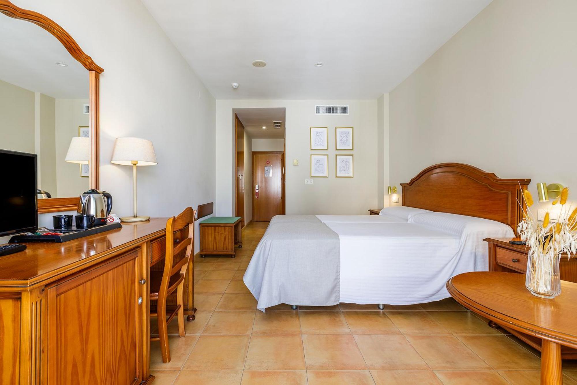 Hotel Almijara - Mares Ла-Еррадура Екстер'єр фото