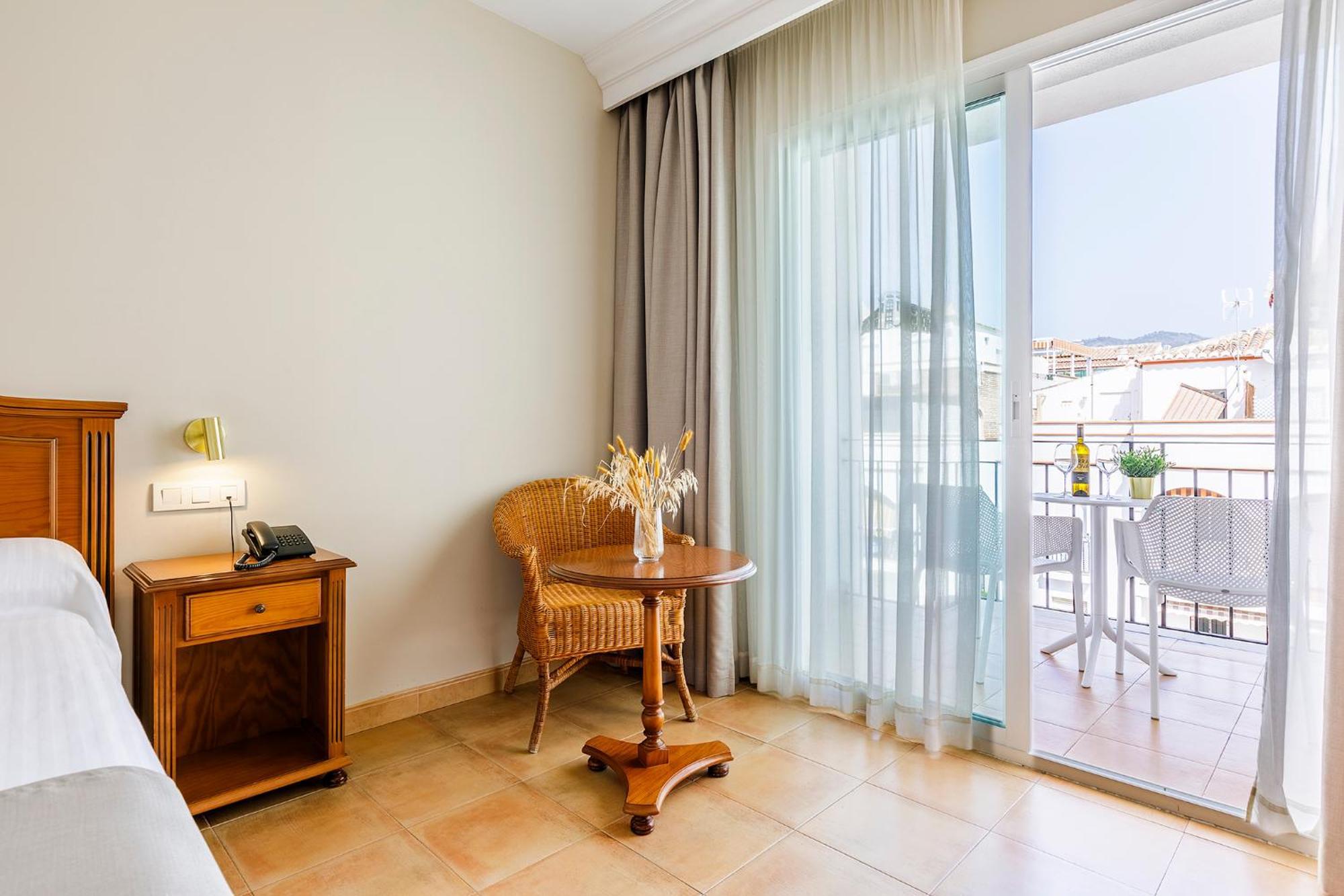 Hotel Almijara - Mares Ла-Еррадура Екстер'єр фото