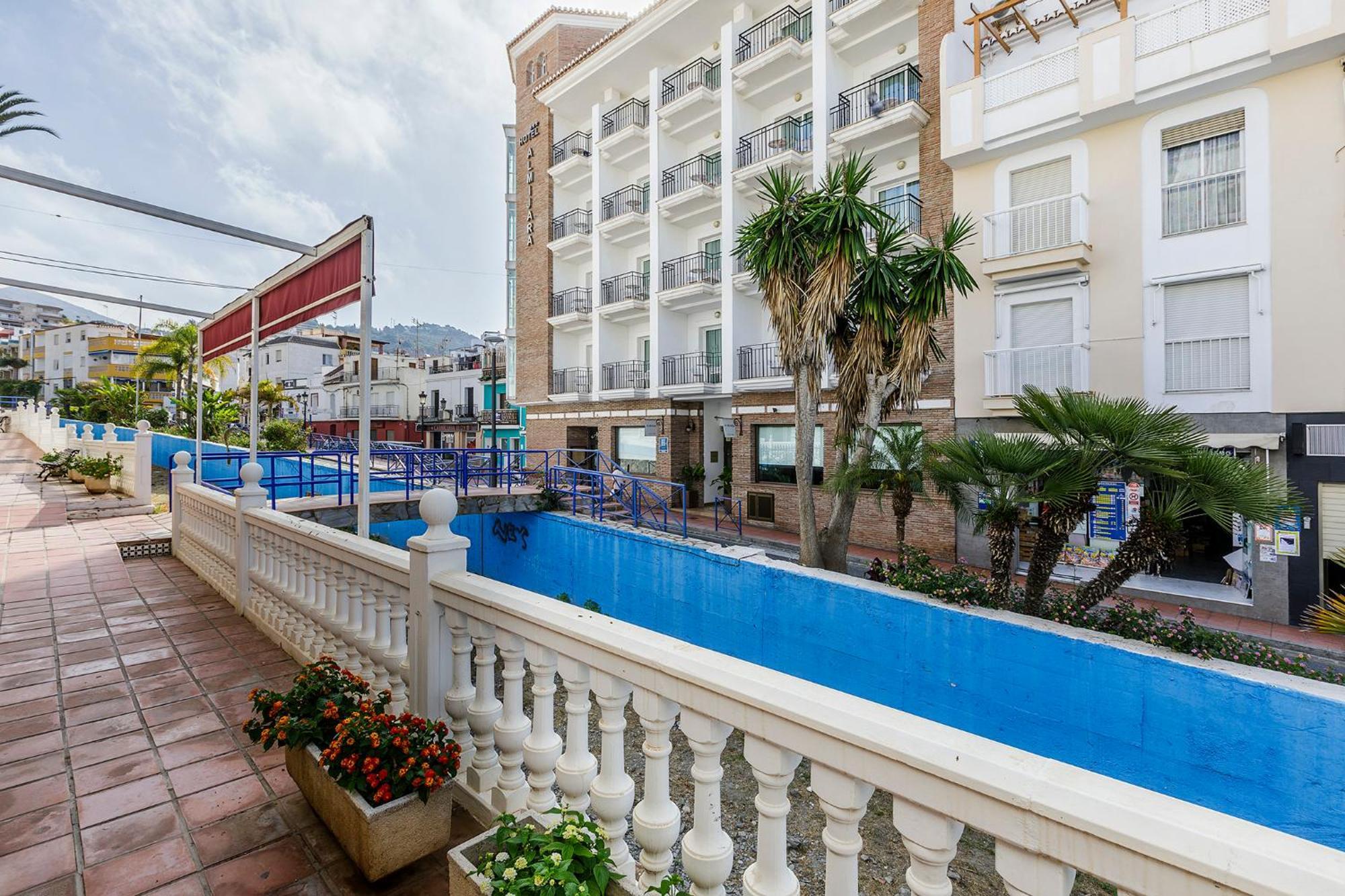 Hotel Almijara - Mares Ла-Еррадура Екстер'єр фото